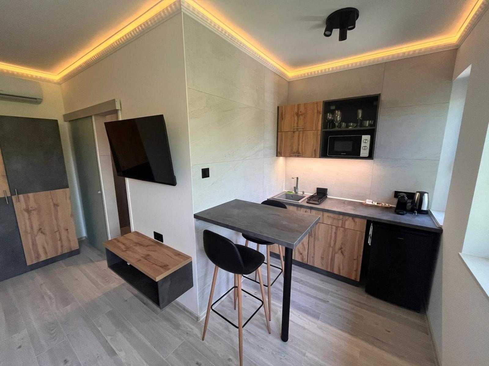 Varkapu Apartmanok 2 Дьюла Экстерьер фото