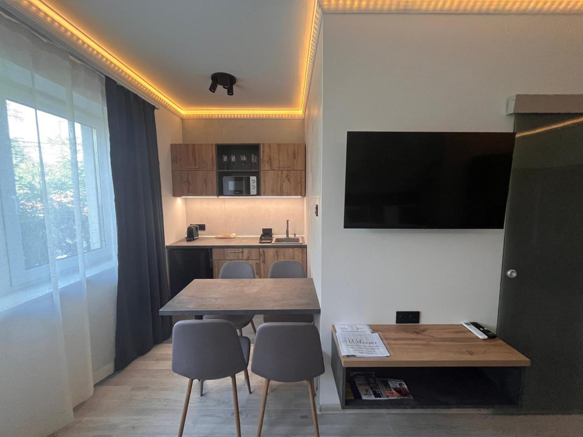 Varkapu Apartmanok 2 Дьюла Экстерьер фото