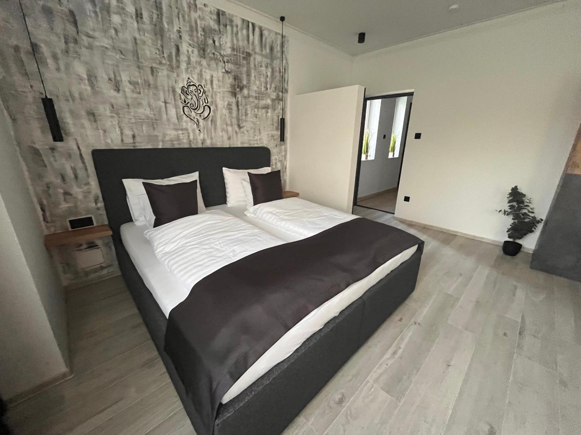 Varkapu Apartmanok 2 Дьюла Экстерьер фото