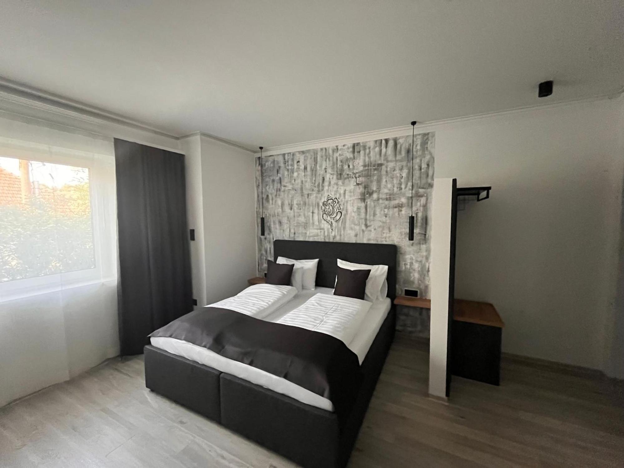 Varkapu Apartmanok 2 Дьюла Экстерьер фото